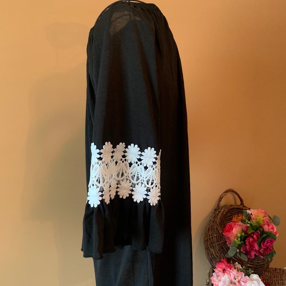 Win Win Black Ruffle Top - Picture 4 of 8